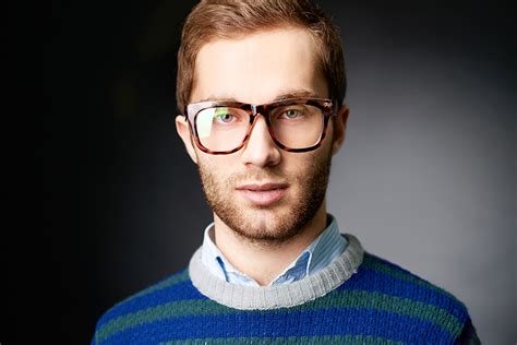 oval face glasses male|eyeglasses frame for oval face.